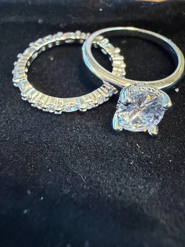 Stunning Oval CZ Engagement Ring & Wedding Band Set White Gold-Tone Size 7 - Image 2