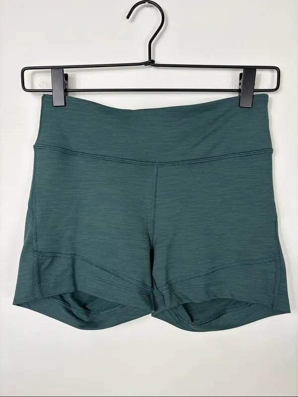 Outdoor Voices TechSweat 3.5" Flex Shorts Women’s Small Green Active - Image 2
