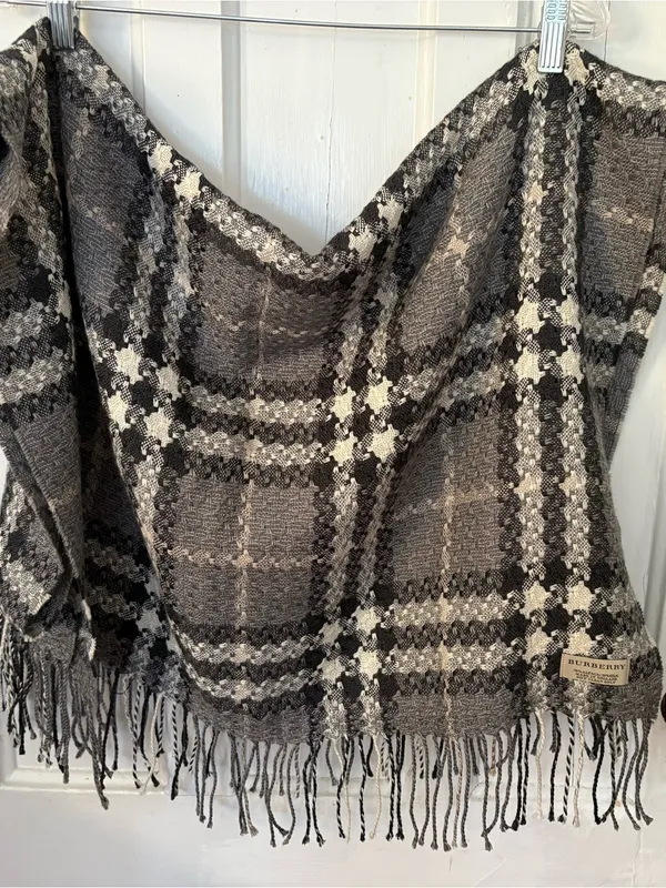 Burberry Neutral Tone Woven Plaid Scarf with Fringe - Image 2