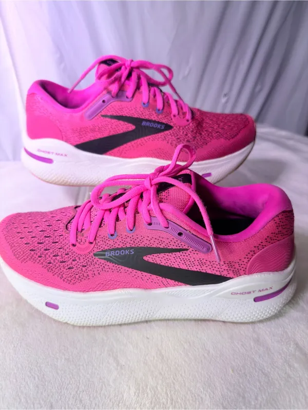 Brooks Ghost Max Women's Running Shoe - Hot Pink & Black - Image 2