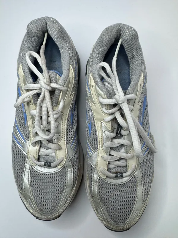 Brooks Addiction Running Shoes Size 10 D - Image 2