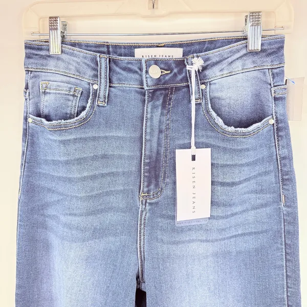 Risen Women's High Rise Wide Flare Jeans New with tags Size 3 / 26 - Image 2