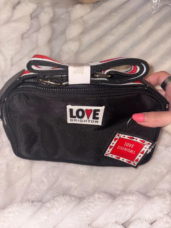 Love Essentials cross body bag Black - Image 3