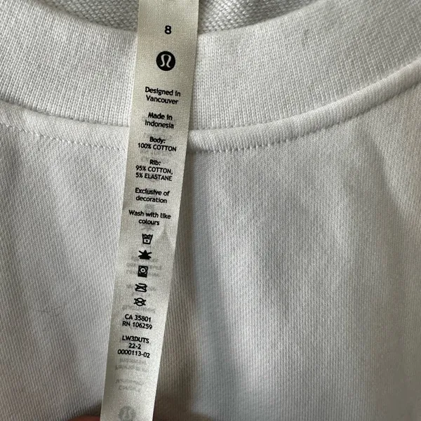 1039. Lululemon perfectly oversized crew sz 8. Nwt - Image 2