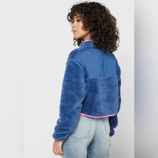 Nike SPORTSWEAR SHERPA PLUSH FLEECE ZIP CROP SWEATSHIRT SIZE 1X - Image 2