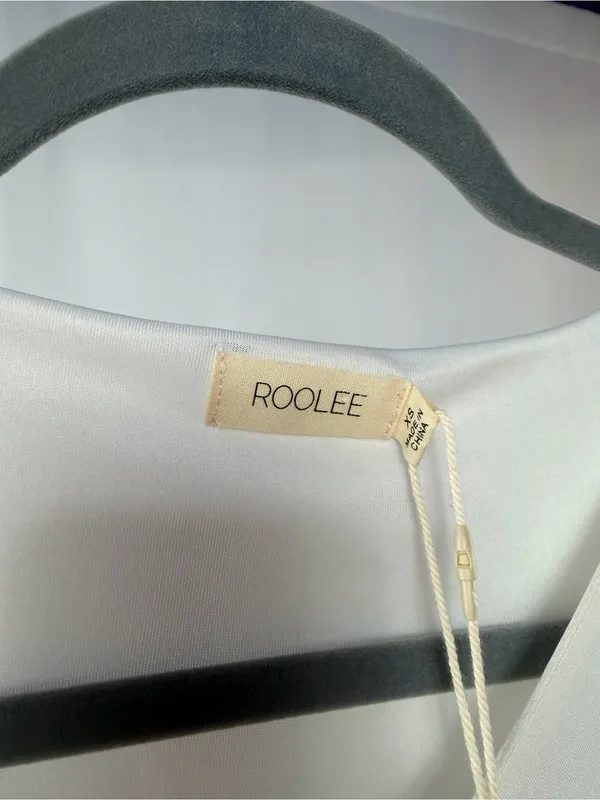 NWT Roolee Flutter Sleeve Patterned Midi Dress in White‎ Blue Size XS - Image 3