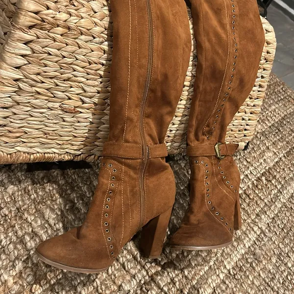 So Me Boutique Brown Suede Over the Knee Grommet Boots Size 7.5 - Image 4