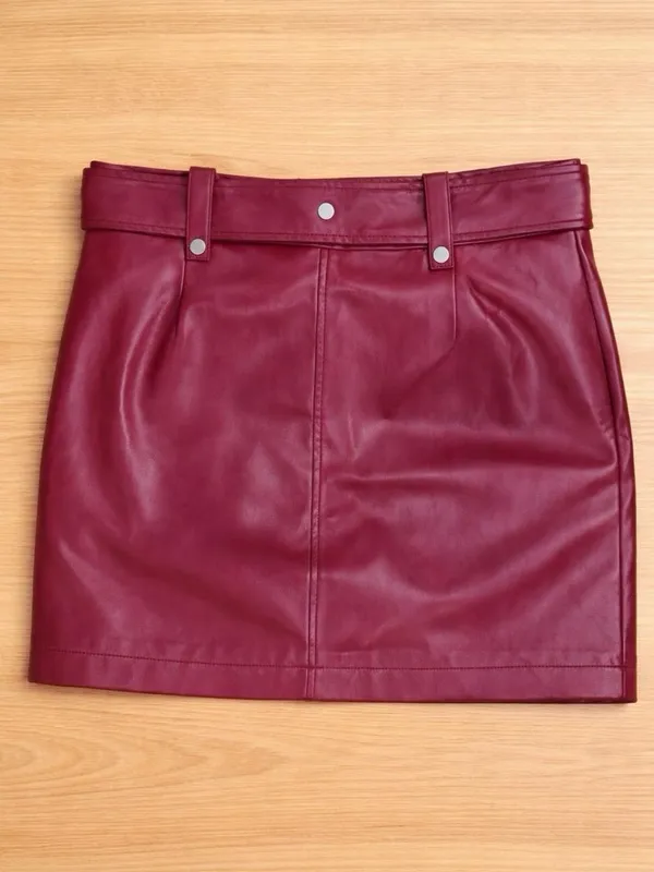 NWT 7 for all Mankind Maroon Faux Leather Moto Punk Buckle Belted Mini Skirt M - Image 2