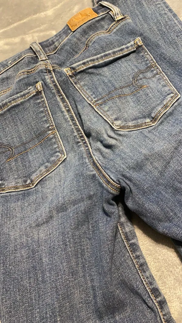 American Eagle Outfitters Skinnies - Image 3