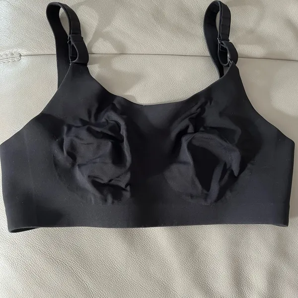 Lululemon Resizable Bra Size 34DD - Image 2