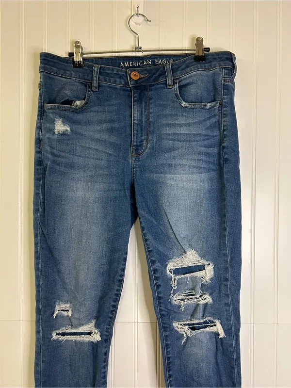 American Eagle Outfitters Distressed Super Stretch Jeggings Size 14 - Image 2