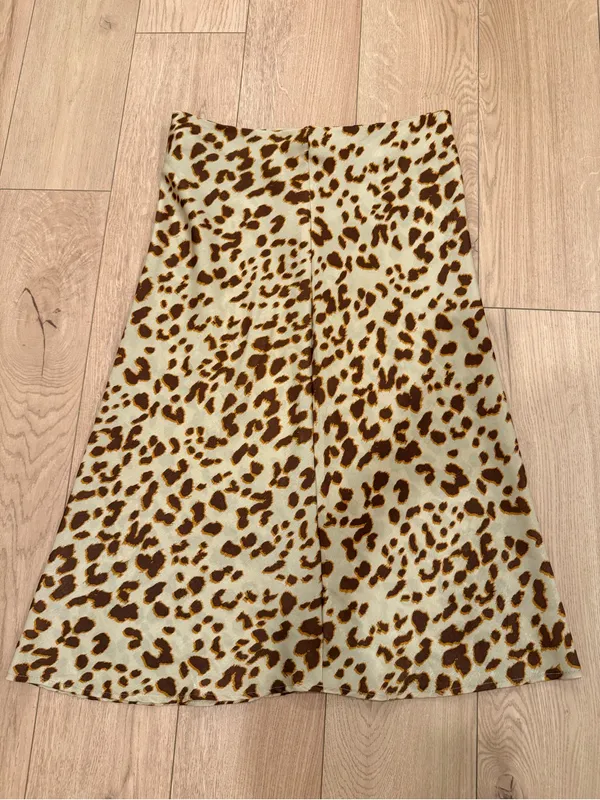 By Together Leopard Print A-Line Midi Skirt in Beige and Brown Size L - Image 3