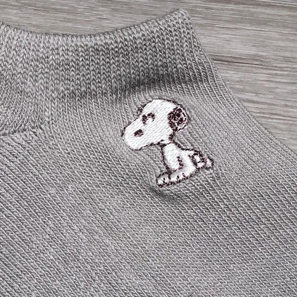 snoopy peanuts embroidered gray ankle socks - Image 2
