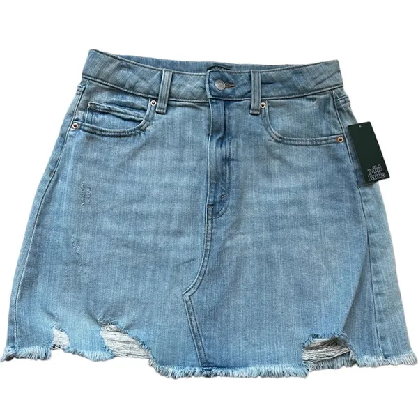 NWT Wild Fable Light Wash Distressed Denim Mini Skirt Size 8 Jean Micro Skirt - Image 3
