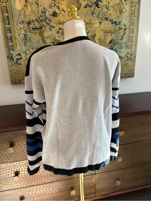 Gianni Bini Blue Knit Top with Black Trim - Image 4