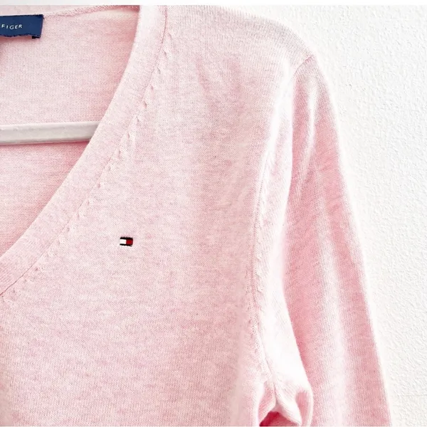 Tommy Hilfiger Sweater Light weight SMALL Pink V-Neck - Image 3