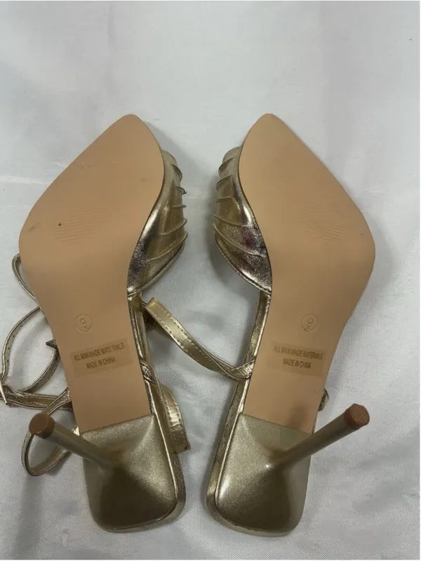 Womans New Loop Charm Slip On Dress Sandals 9 Gold Stiletto Heel Pointed Toe - Image 6