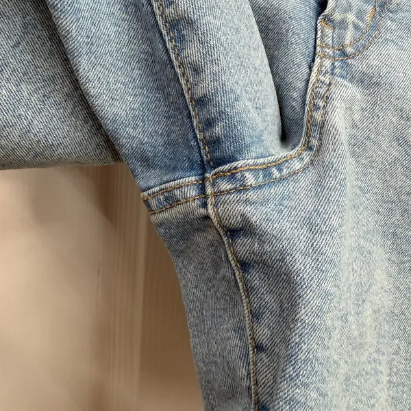 Signature by Levi Strauss light wash‎ heritage high rise Bermuda denim shorts 12 - Image 3