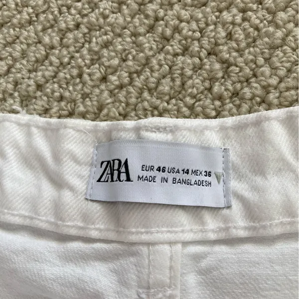 NEW Zara High Rise White Jean Denim Fringe Shorts 2.25” Pockets Size 14 / 46 NWT - Image 3