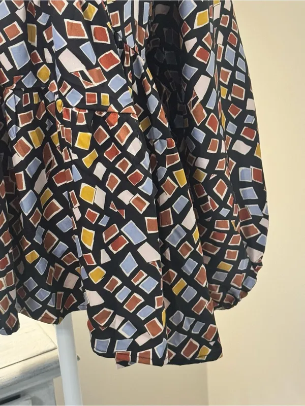 Entro Flowy Geometric Print Blouse Size Large - Image 2