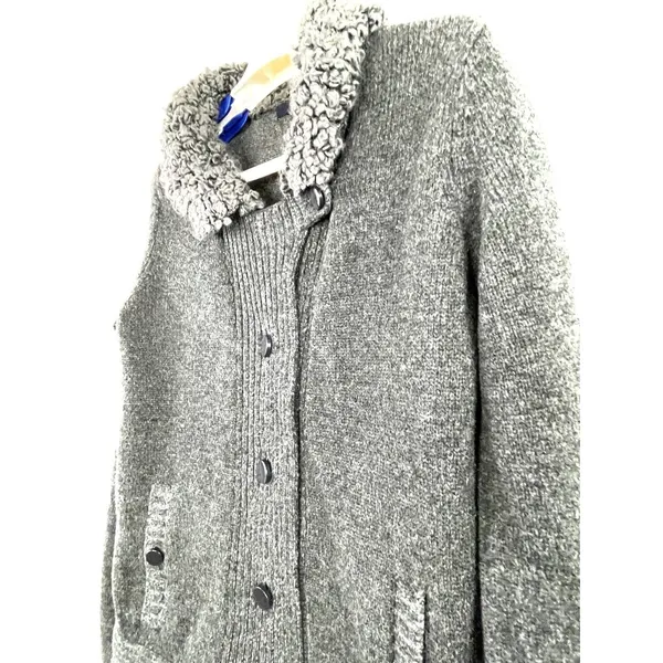 GAP 100% Wool Faux Shearling Collar Button Front Cardigan Gray Size Medium - Image 7