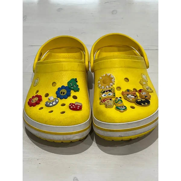 Crocs Classic Clog Yellow Charms‎ Spongebob Minions Batman Size 8 - Image 2