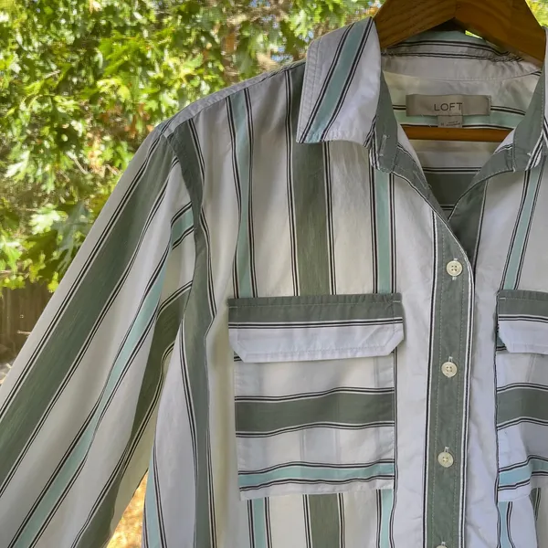 LOFT Women's Sage Green & White Striped Patch Pocket Shirt Size M - Image 3