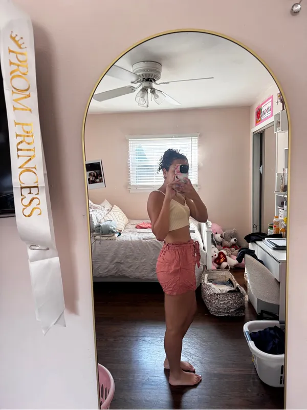 Hollister Cream Ribbed Bandeau Bralette with Pink Shorts - Image 2