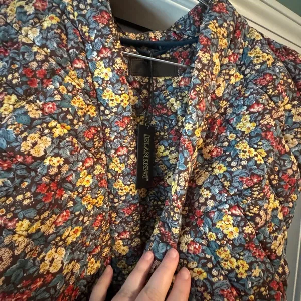 BLANK NYC Quilted In Bloom Wrap Belted Jacket Vest Size M New w Tag MSRP $98 SOO - Image 11
