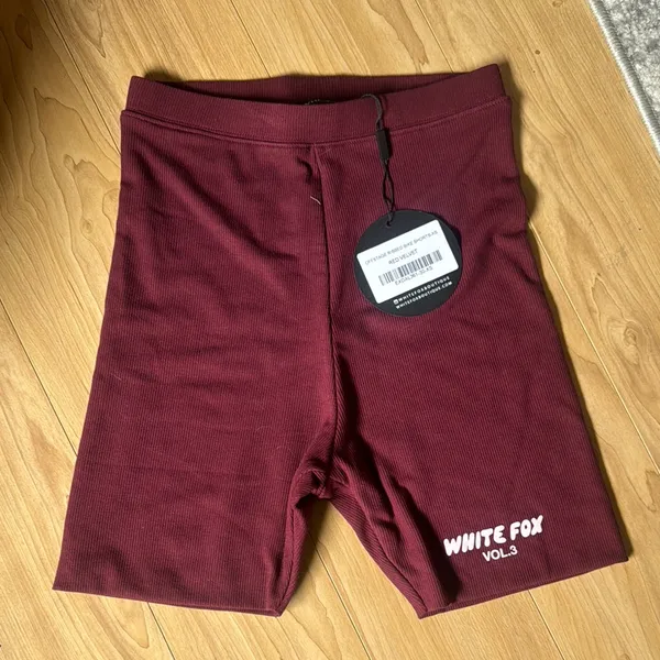 White Fox Boutique OFFSTAGE RIBBED BIKE SHORTS - Image 2