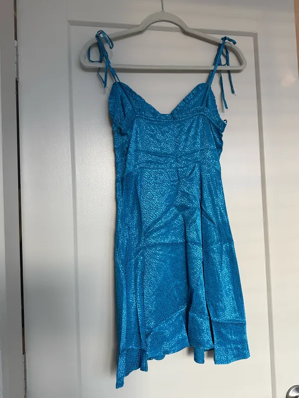 Zara Blue V Neck Blue Satin Dress - Image 4