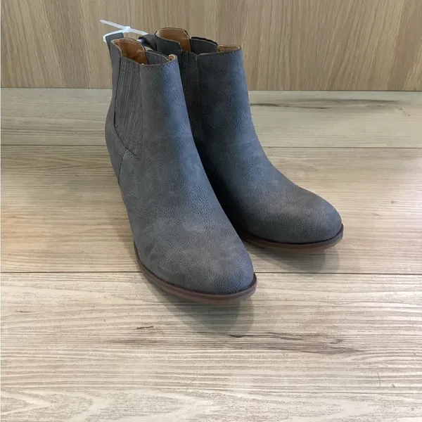 Kork-Ease Women’s Hadley Boot, color grey with brown heel, size 8.5, NWOTS - Image 3