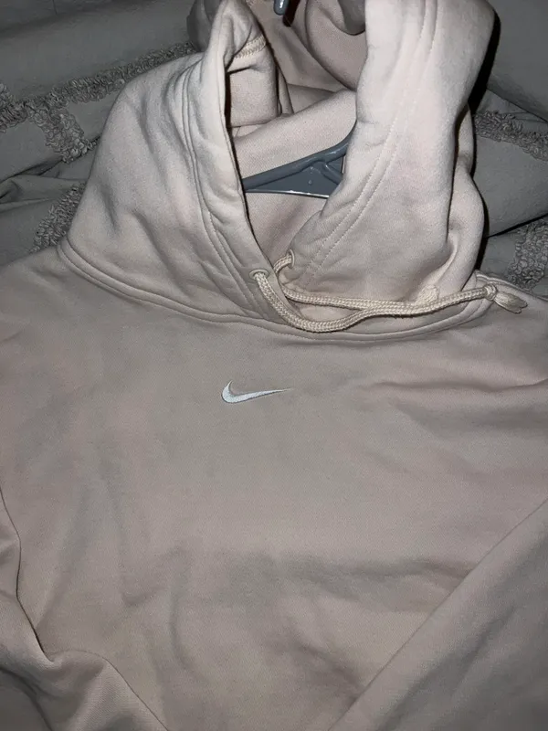 Nike Women’s Pullover - Image 2
