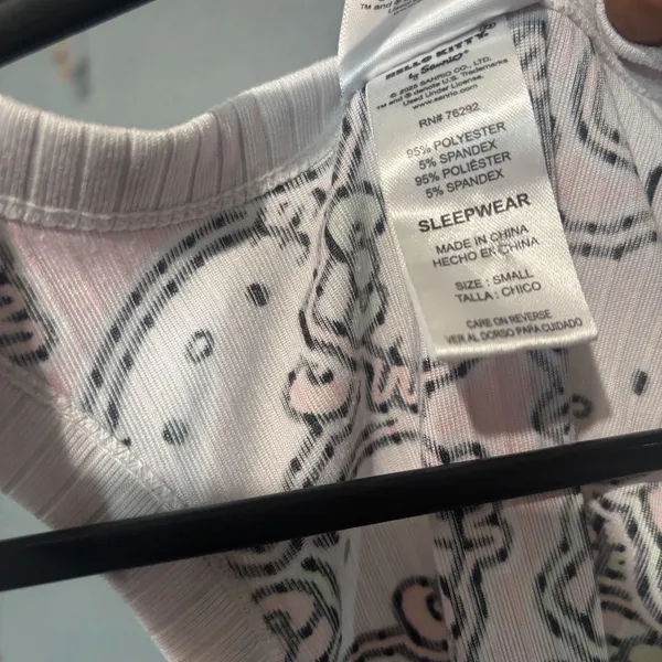 Sanrio Women's Pink Pajamas - Image 3