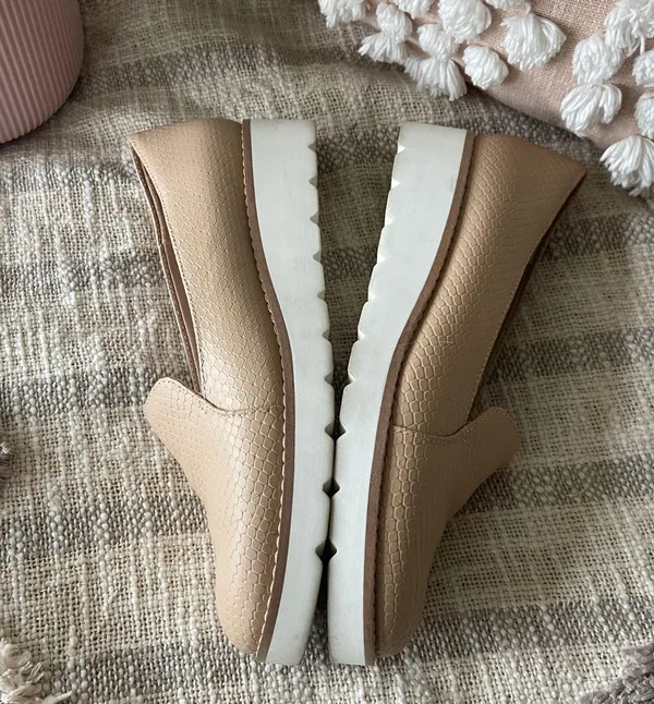 Preston & York Beige Loafers - Image 3