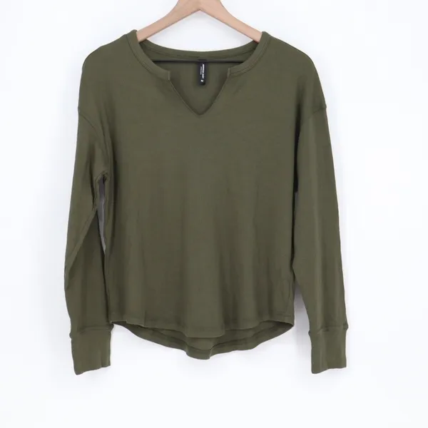 American Giant Luxe Rib V Notch Tee Shirt Womens Medium Olive Green Relaxed Fit - Image 2
