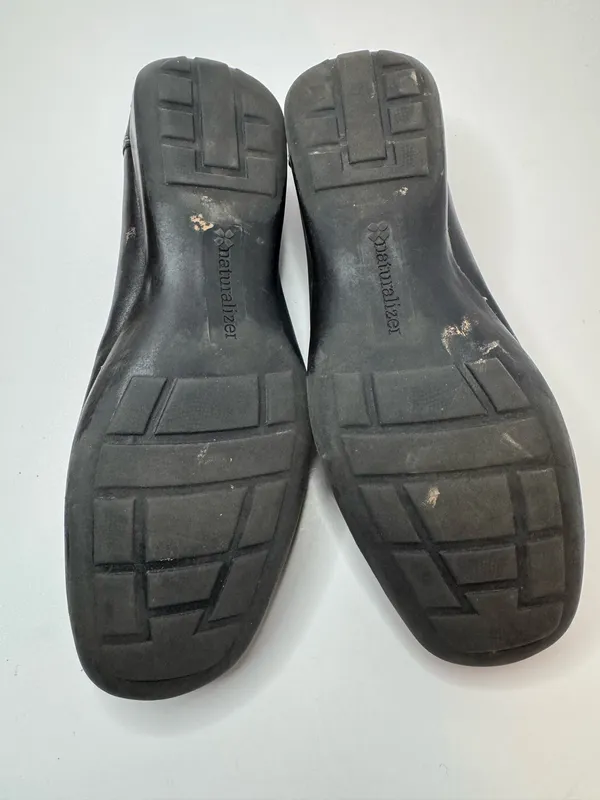 Naturalizer Black Leather Loafers Size 7.5W - Image 7