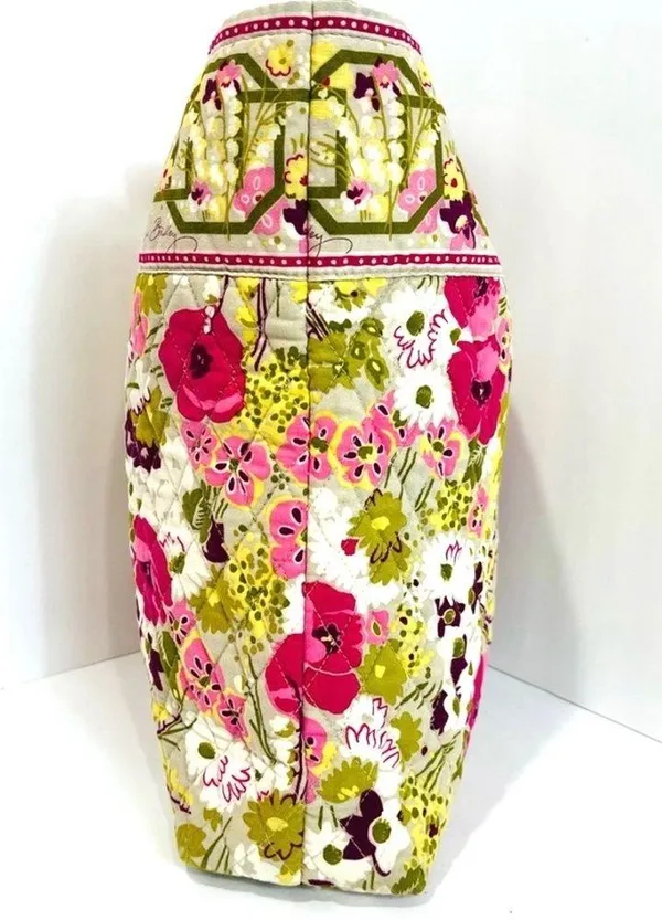 Vera Bradley Toggle Tote(make me blush print) - Image 5