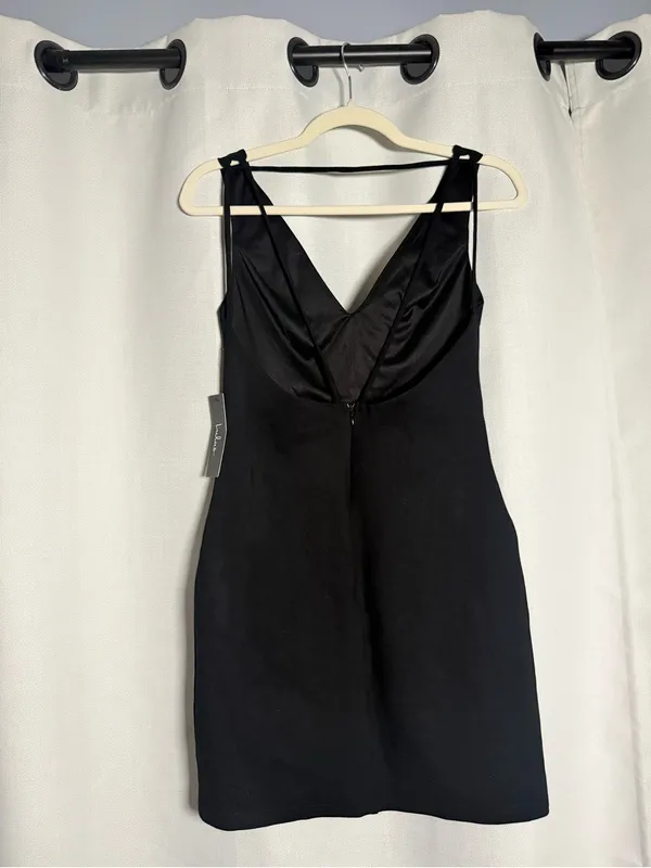 Lulus Black VNeck Strappy Back Bodycon Mini Dress Size Small - Image 6