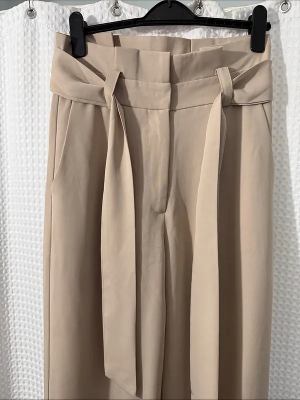 Petal & Pup Women’s Beige Wide Leg Tie-Front Pants Size 8 - Image 3