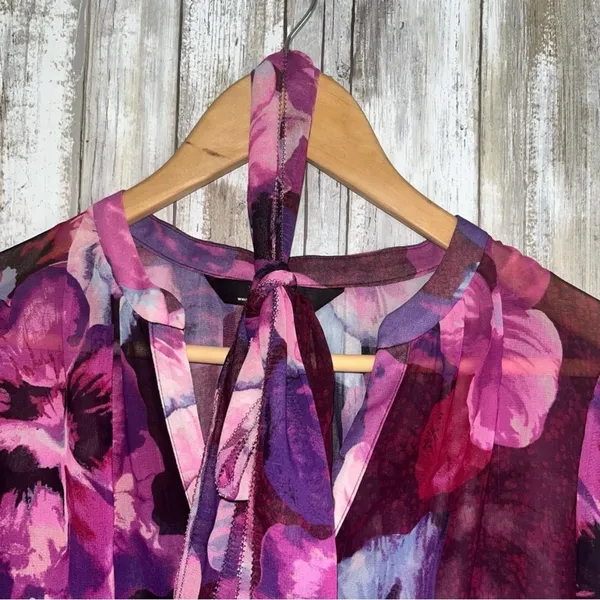 White House Black Market Purple Floral Tie Neck Blouse •Small - Image 4