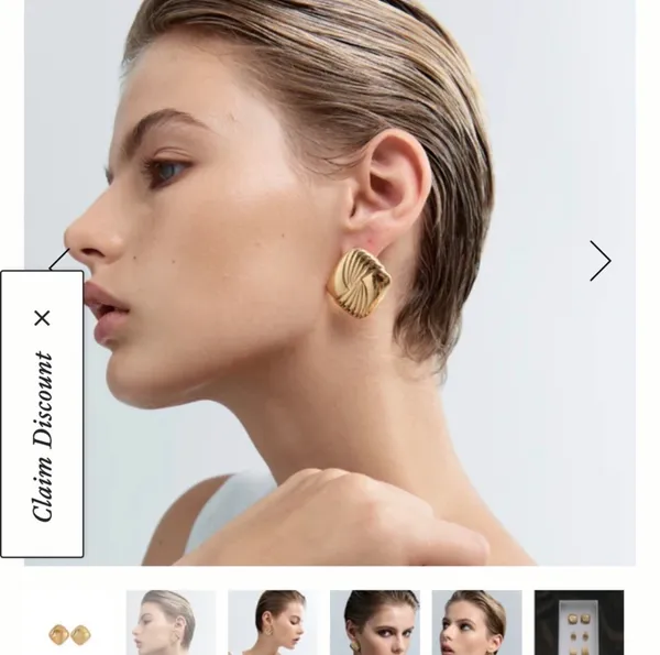 Heaven Mayhem Gold Tabi earrings - Image 4