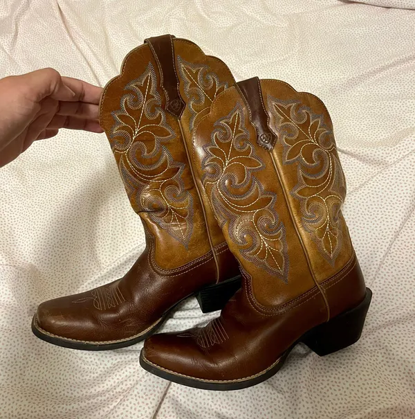 Ariat Cowboy / Cowgirl Boots - Image 2