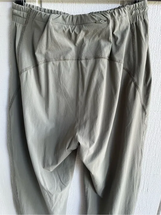Outdoor‎ Voices Women's Tea Tree Track Pants S Green High Rise Light Joggers - Image 6