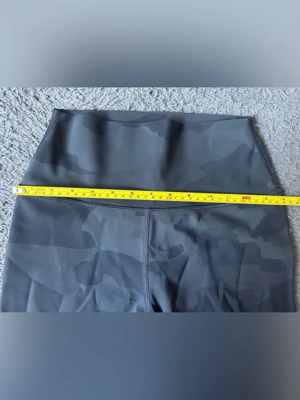 Alo Yoga The High-Waist Vapor Legging black camouflage size small - Image 5