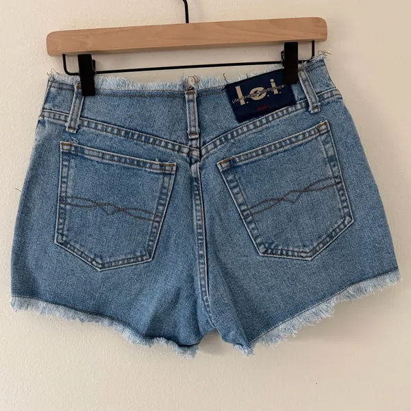 RARE Style VINTAGE Lei High Waisted Frayed Cotton Denim Shorts size 5 (28) - Image 2