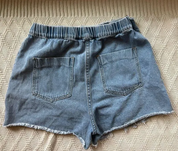 Cloud Ten jean skirt style shorts with strap closure and zipper size m women’s - Image 6