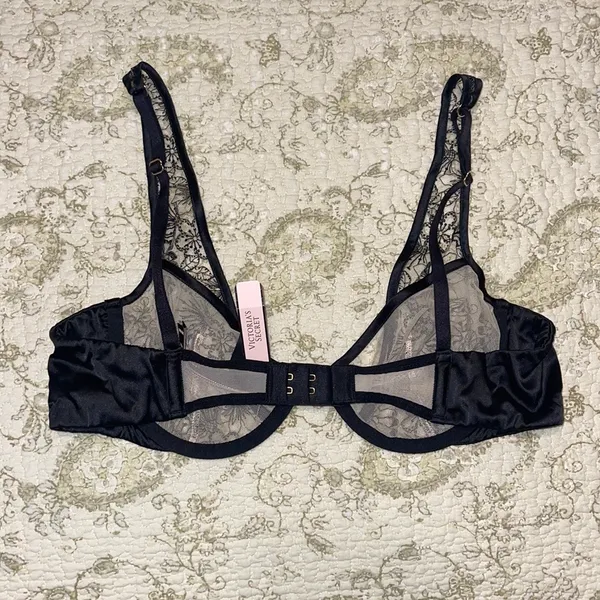 Victoria’s Secret Floral Plunge Bra - Image 5