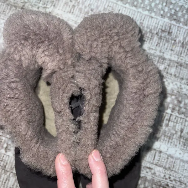 UGG Australia Boots Size 9 Arielle Back Bow Suede Sheepskin Sugarplum? - Image 4
