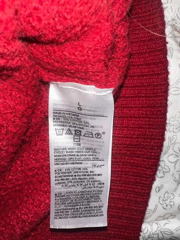 Old Navy Red Knit Sweater - Image 5